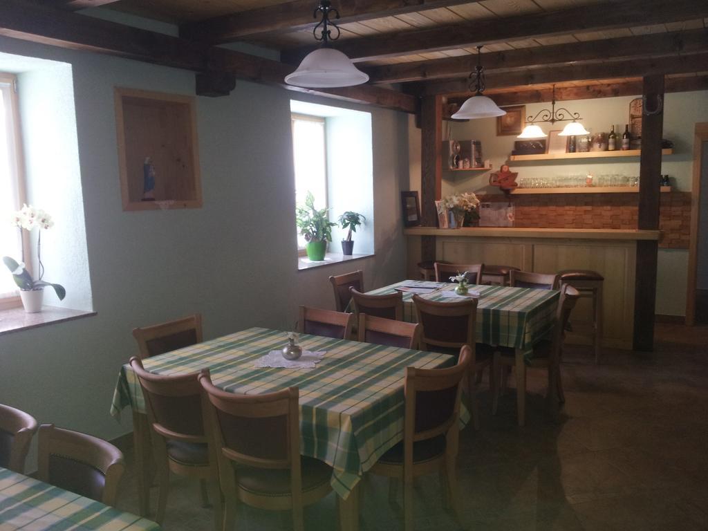Knezak Turisticna Kmetija Pri Pozarju 빌라 외부 사진
