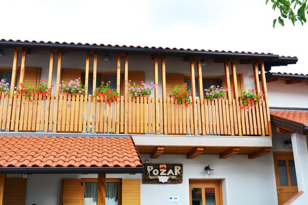 Knezak Turisticna Kmetija Pri Pozarju 빌라 외부 사진